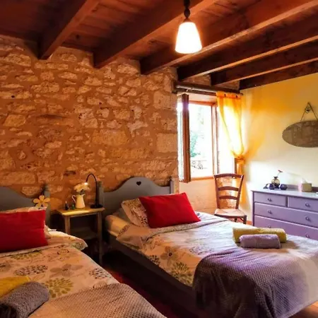 Vakantiehuis La Fermette, Le Banquet Aux Eyzies