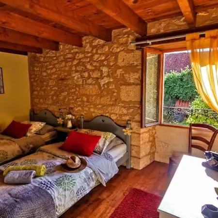 La Fermette, Le Banquet Aux Eyzies Holiday home *
